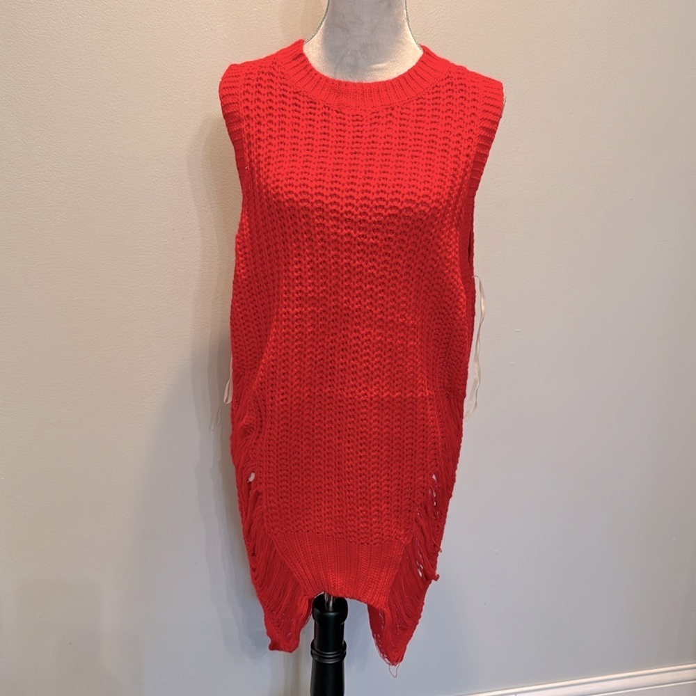 Hera collection red distressed acrylic crochet sleeveless sweater NWT S/M